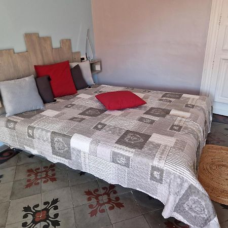 Florensac Chez Dedou Et Madou B&B 외부 사진