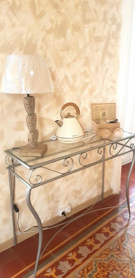Florensac Chez Dedou Et Madou B&B 외부 사진
