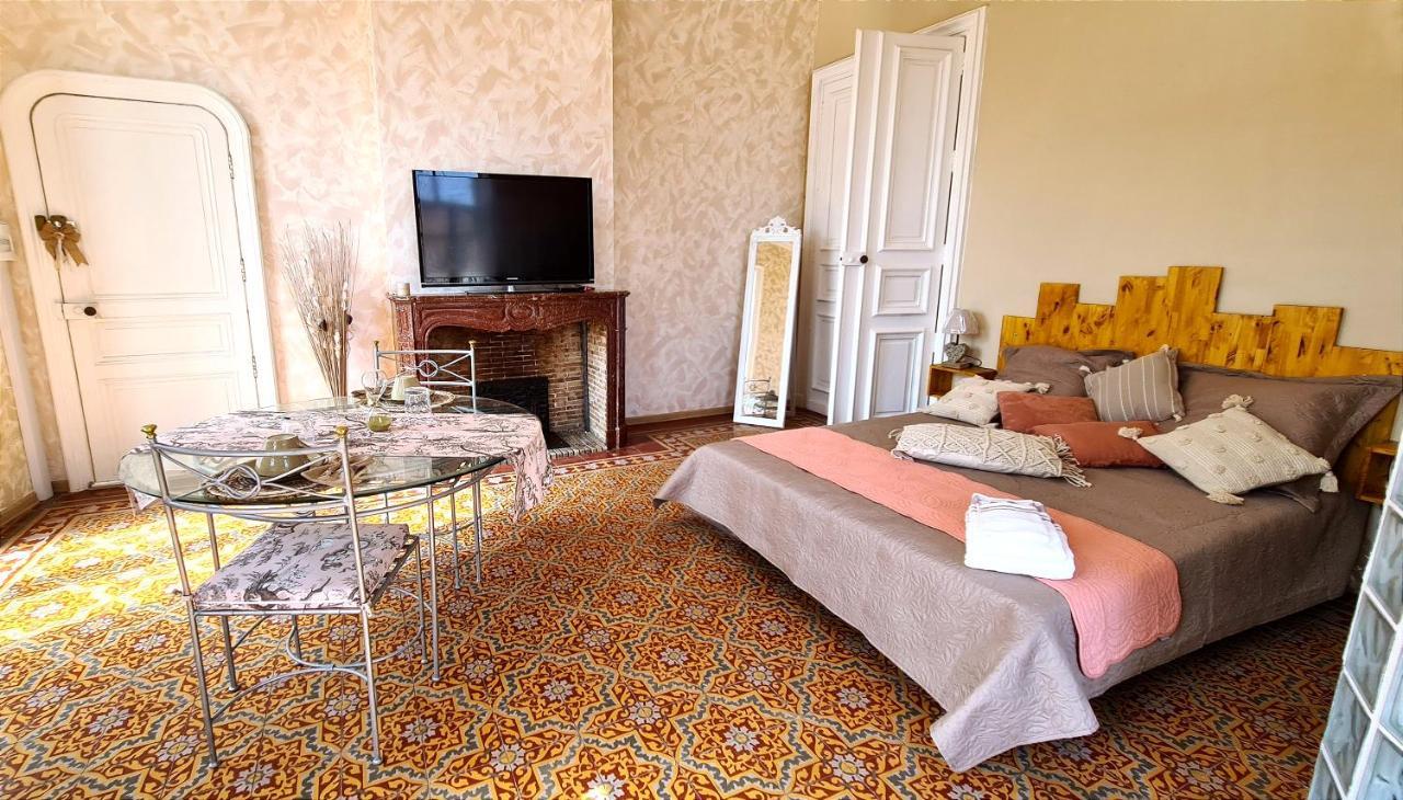 Florensac Chez Dedou Et Madou B&B 외부 사진