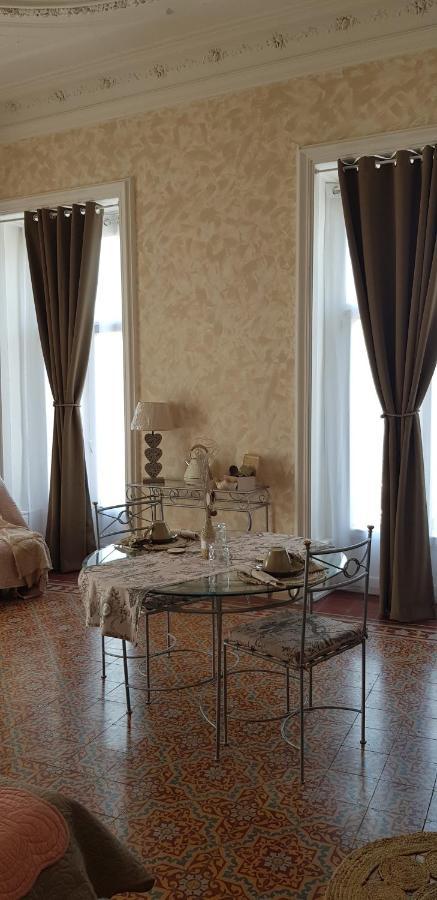 Florensac Chez Dedou Et Madou B&B 외부 사진